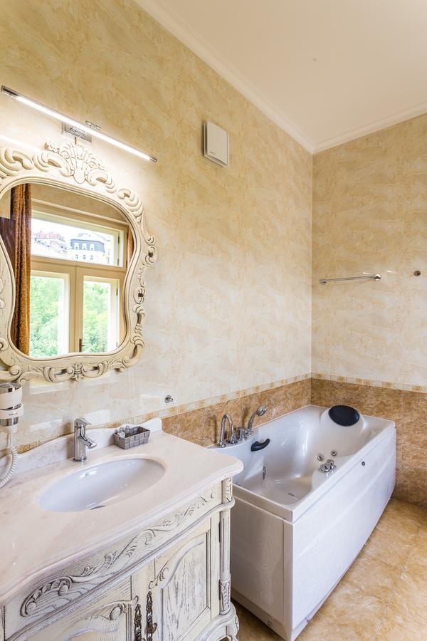 Karlsbad Prestige Apartment Екстериор снимка